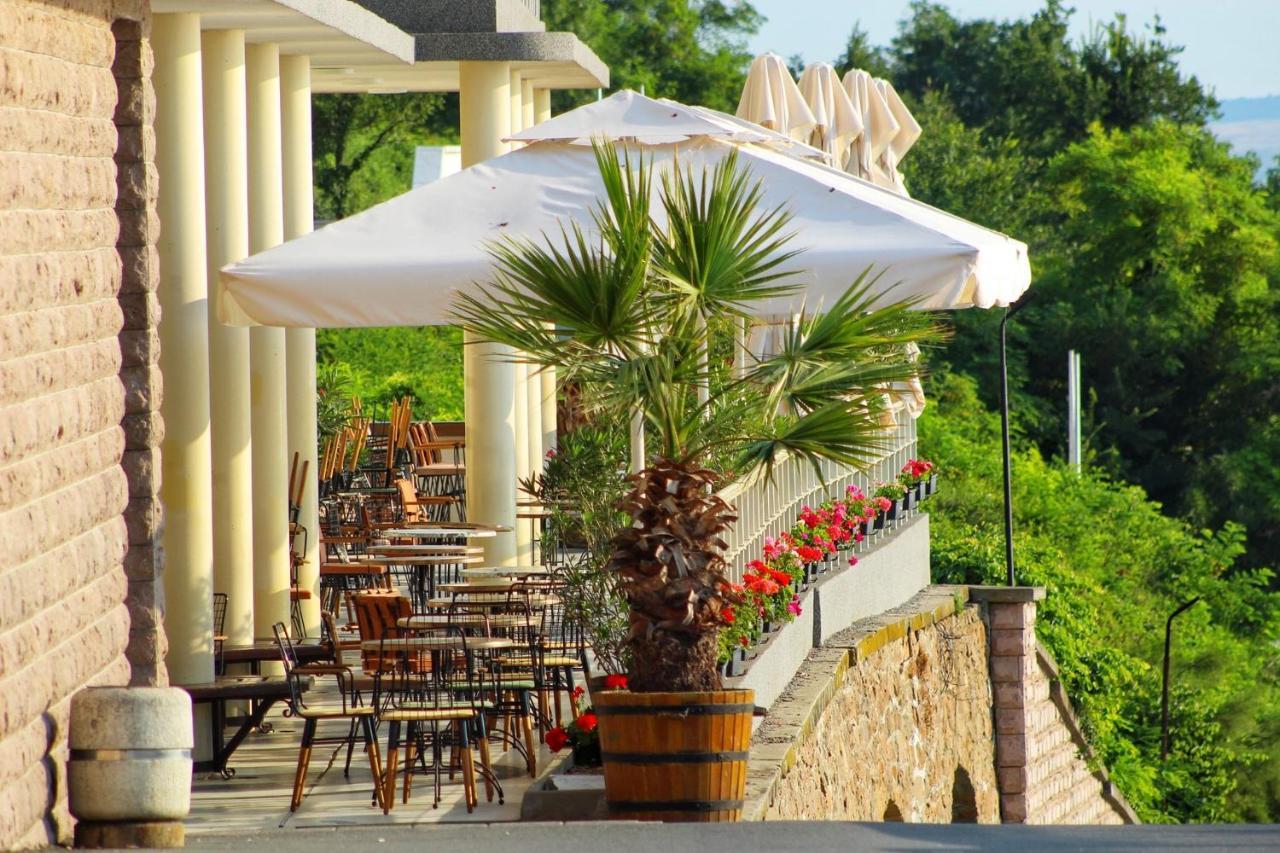 Luxury Versailles Apartments Center Opera Burgas City Exteriér fotografie
